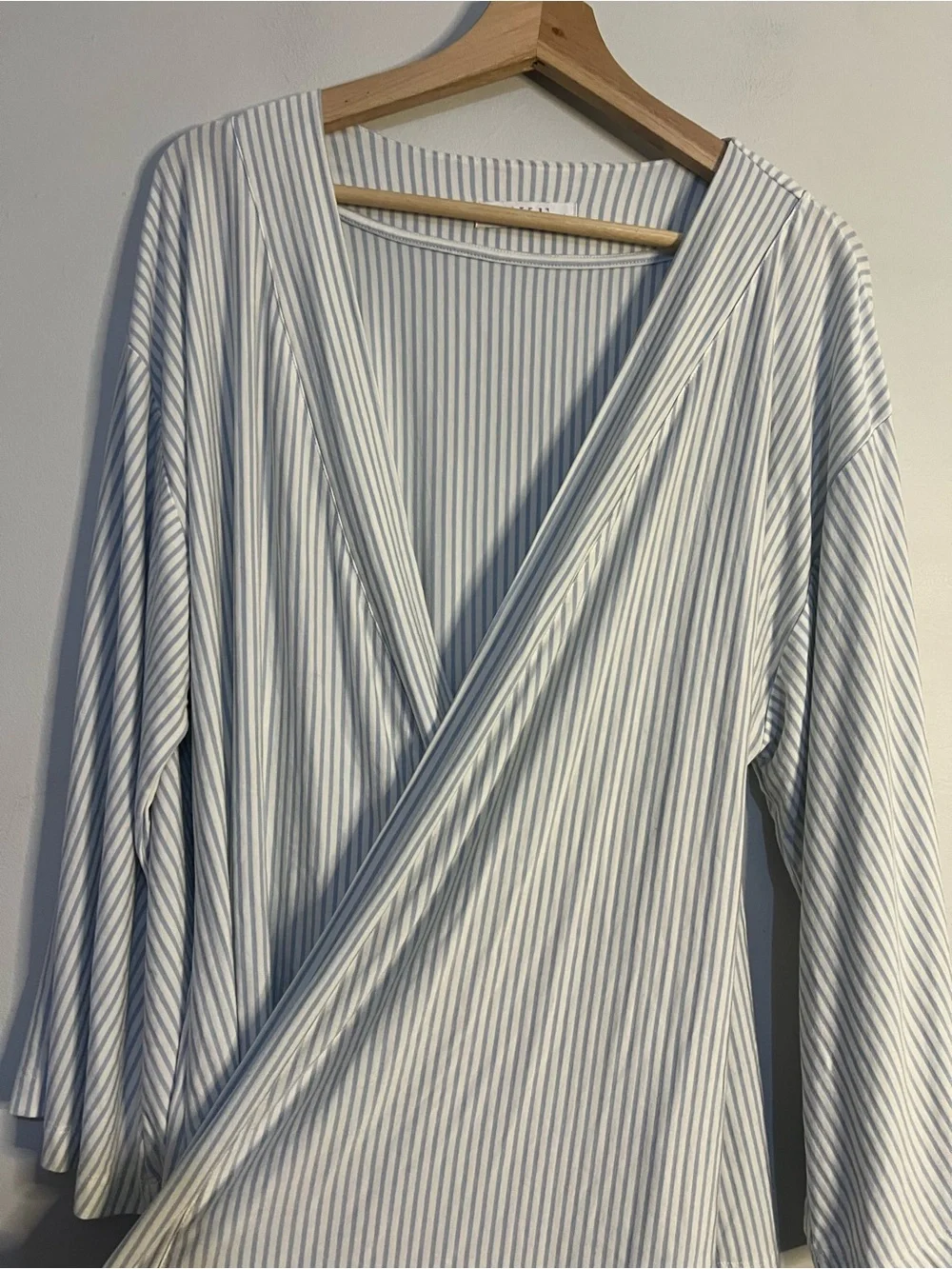Lake Kimono Striped Wrap Pajama Top - Light  blue size large - Picture 9 of 9